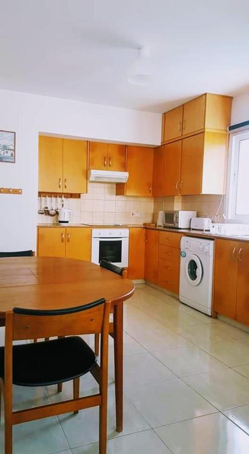 Armstrong Apartment Paralimni Exterior photo